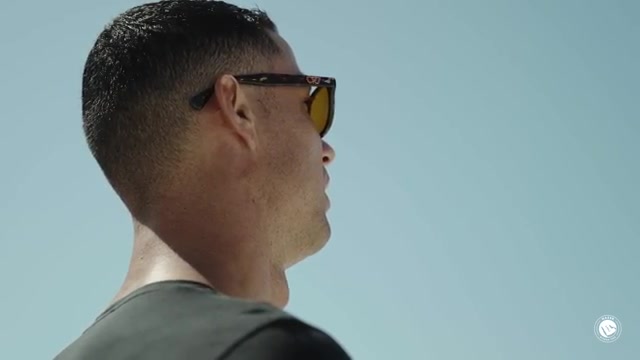 足球